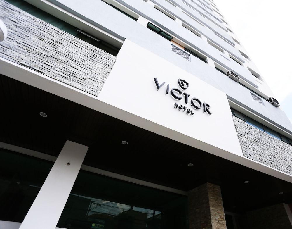 The Victor Hotel Makati City Exteriér fotografie